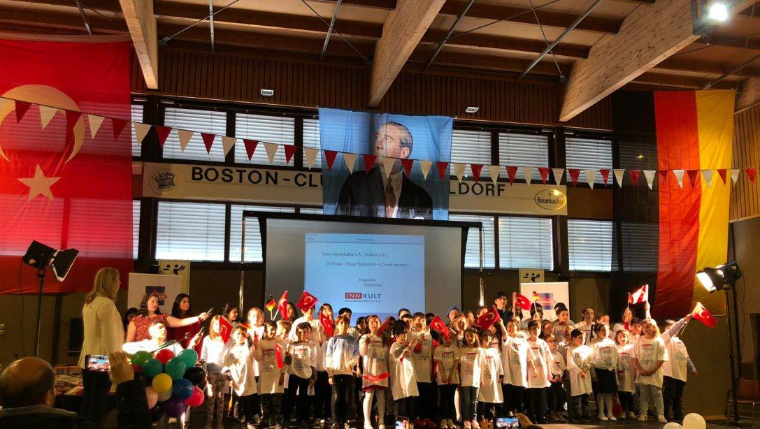 23 Nisan Ulusal Egemenlik ve Çocuk Bayramı kutlamalarına görev bölgemiz olan Hilden, Duisburg ve Düsseldorf şehirlerinde devam edildi...